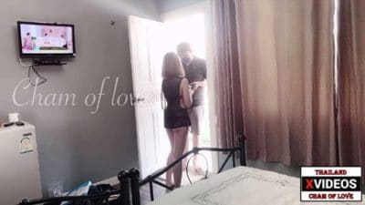 คลิปโป๊หลุดสาวไทย เรียกพี่ข้างห้องมาซอยท่าหมาแก้เงี่ยน