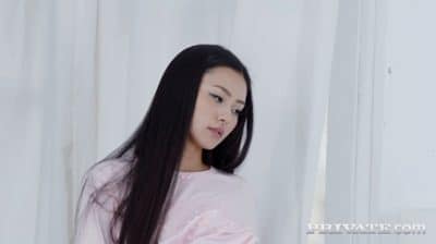 หนังโป๊น่าดู น้องสาวสุดเงี่ยนแอบย่องเข้าห้องพี่ชายจนโดนเย็ด