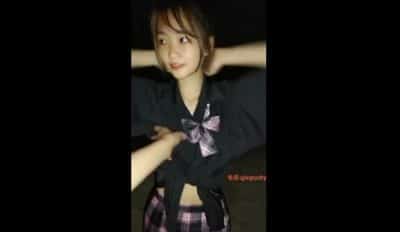 คริปหลุด สาวจีนโดนเพื่อนหลอกไปเย็ดบนเขา อย่างเด็ด