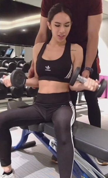 คลิปโป๊onlyfans ครูแพรว เย็ดกับเทรนเนอร์ฟิตเนส
