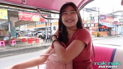 คลิปหลุด TukTukPatrol – Oil น้องออย พาไปเสียว