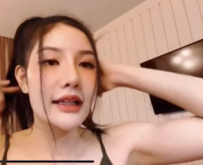 คลิปหลุดใหม่ น้องลูกหว้า ก็มาดิคร๊าบ สาวหุ่นเซ็กซี่